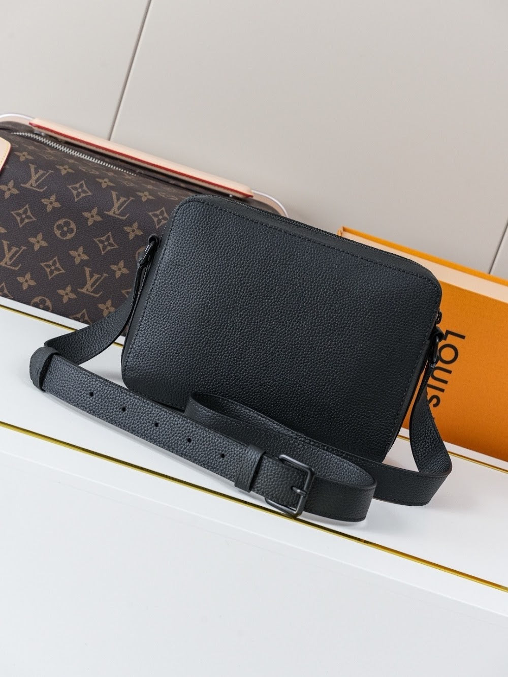 Dragons Bags ln Luxury Bag --71610