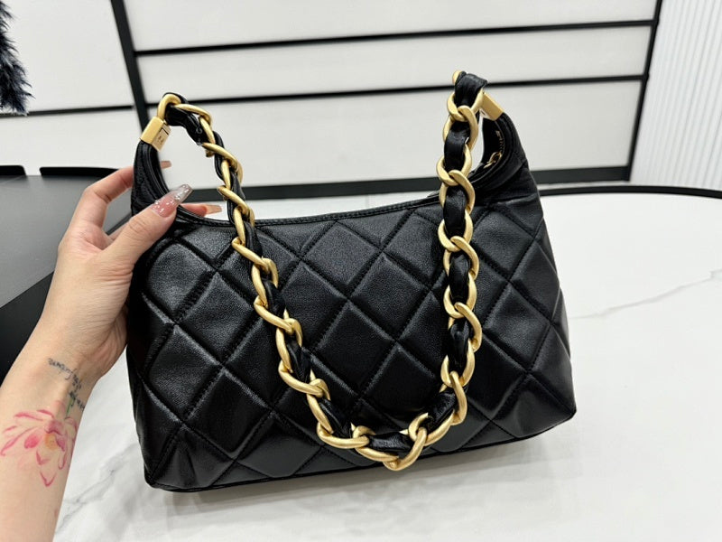 new-luxury-designer-bags-nm9394