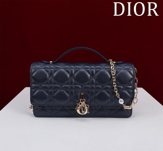 Dragons BagsDiorn Luxury Bag --116224