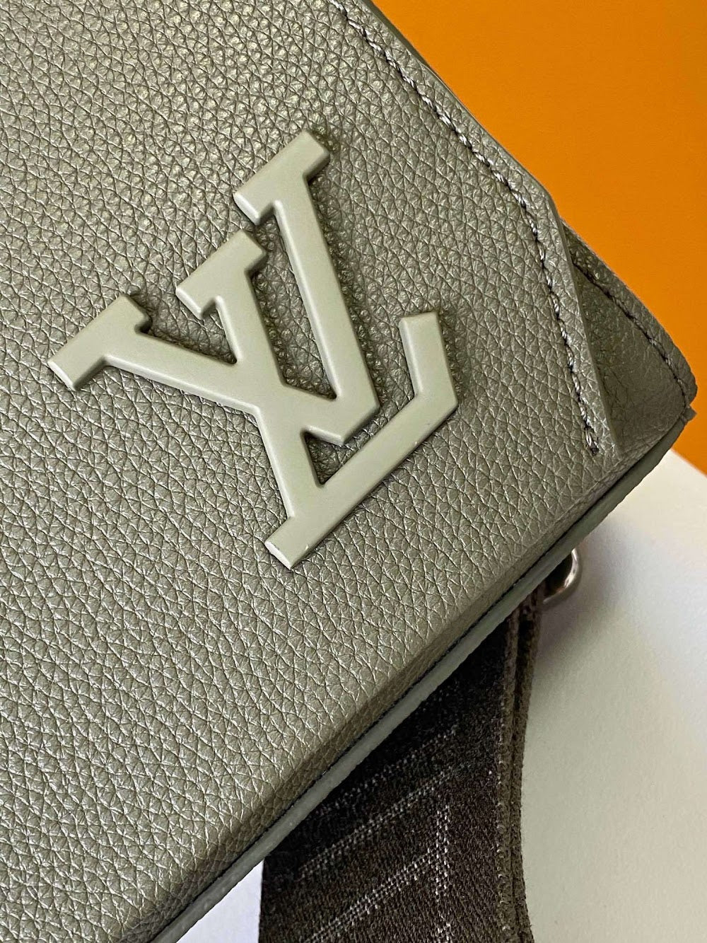 Dragons Bags ln Luxury Bag --70636