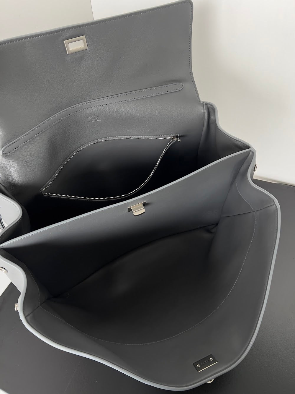 Dragons Bags Balenciaga Luxury Bag --110669