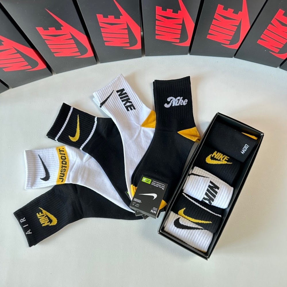 Dragons Bags Premium Luxury Socks --97800