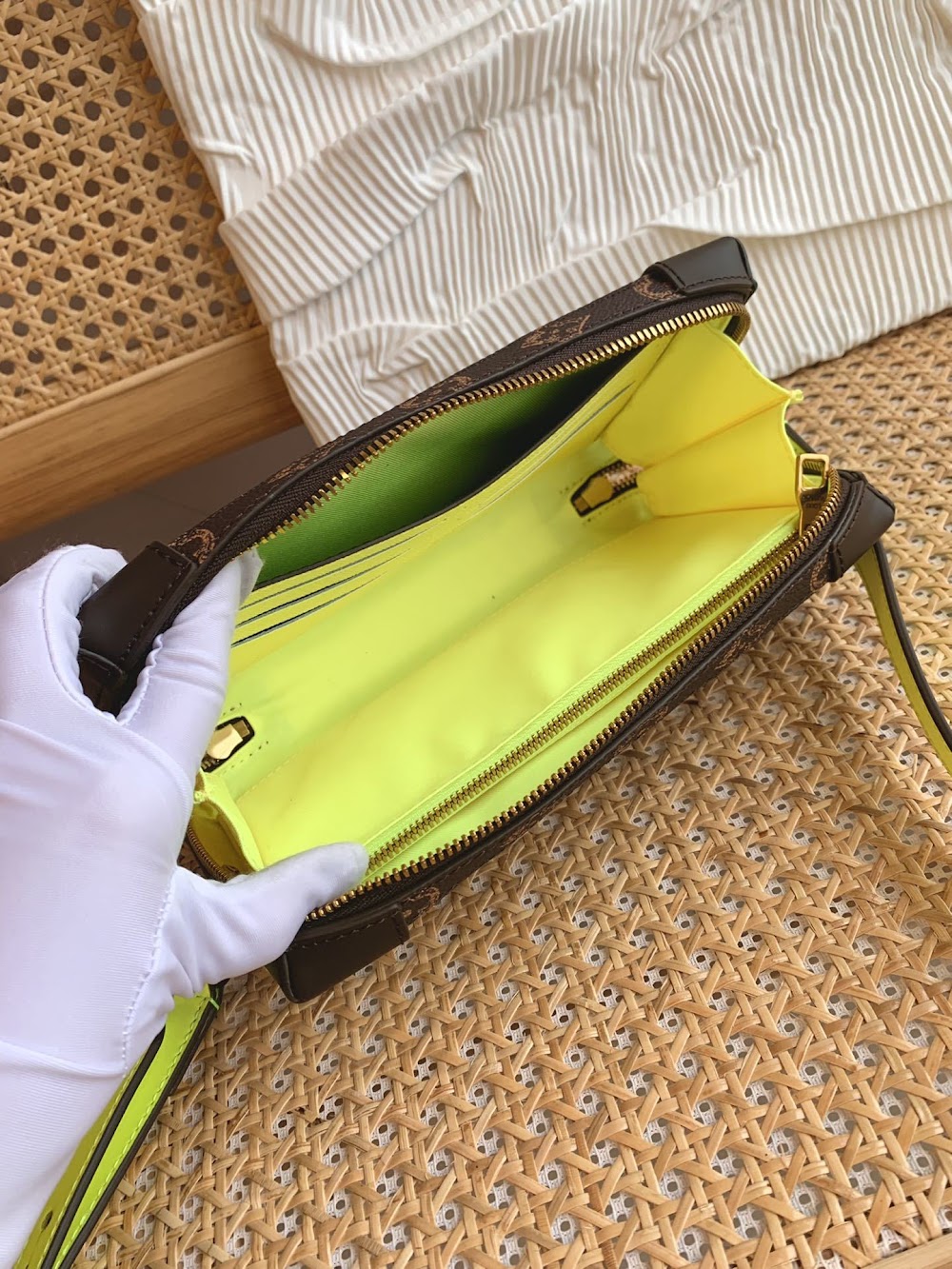 Dragons Bags ln Luxury Bag --60919
