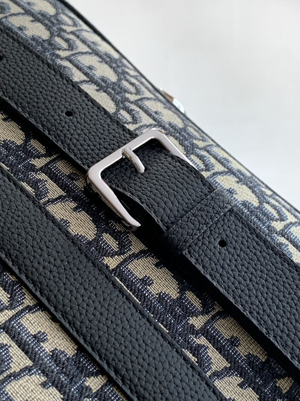 Dragons BagsDiorn Luxury Bag --115169