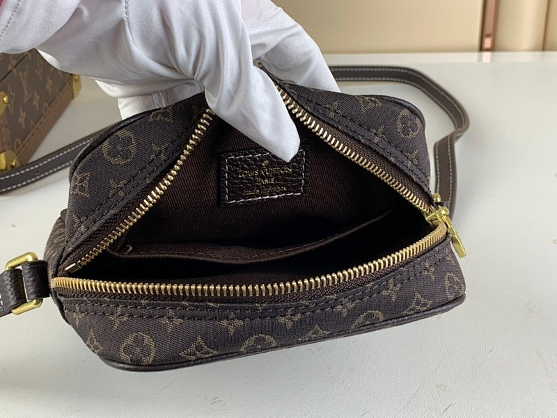 Dragons Bags ln Luxury Bag --56473