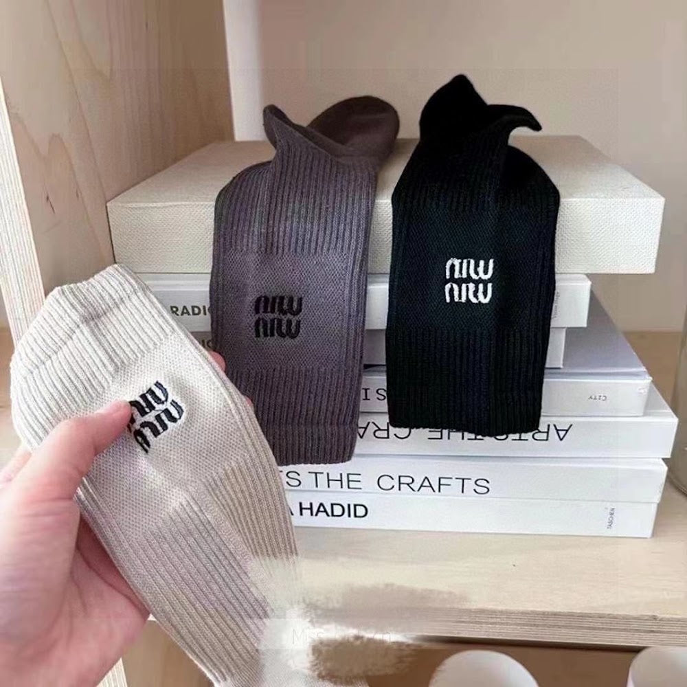 Dragons Bags Premium Luxury Socks --97768