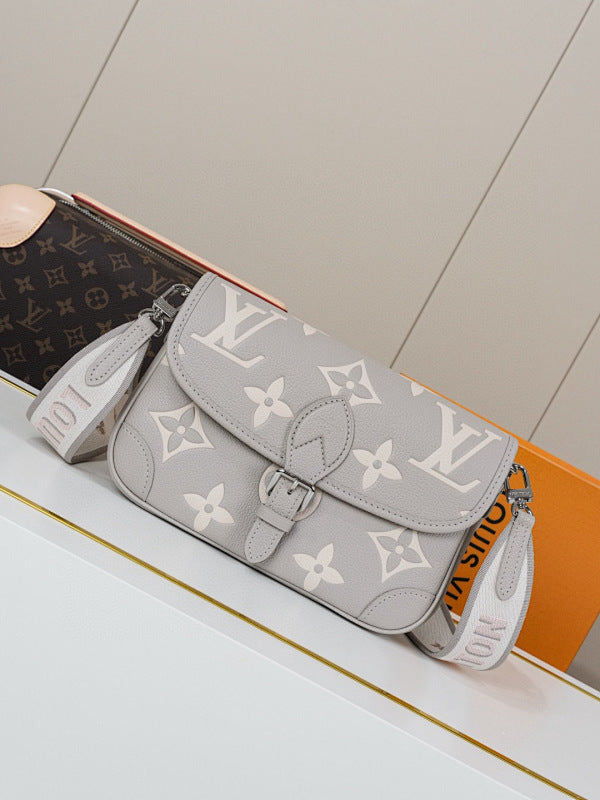 Dragons Bags ln Luxury Bag --81739