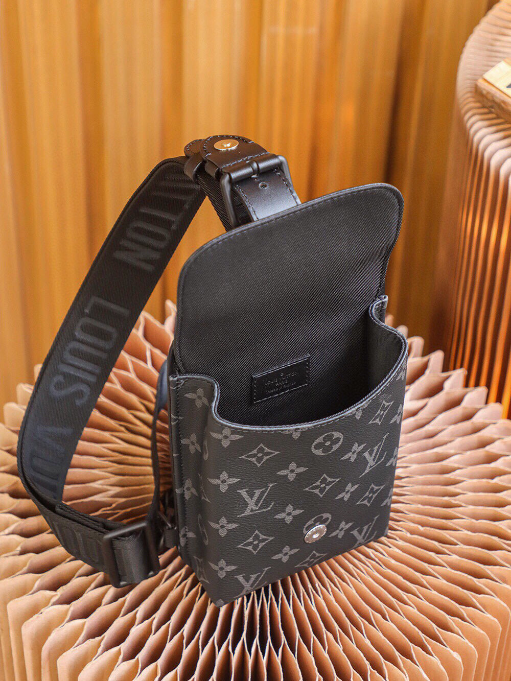 Dragons Bags ln Luxury Bag --70267