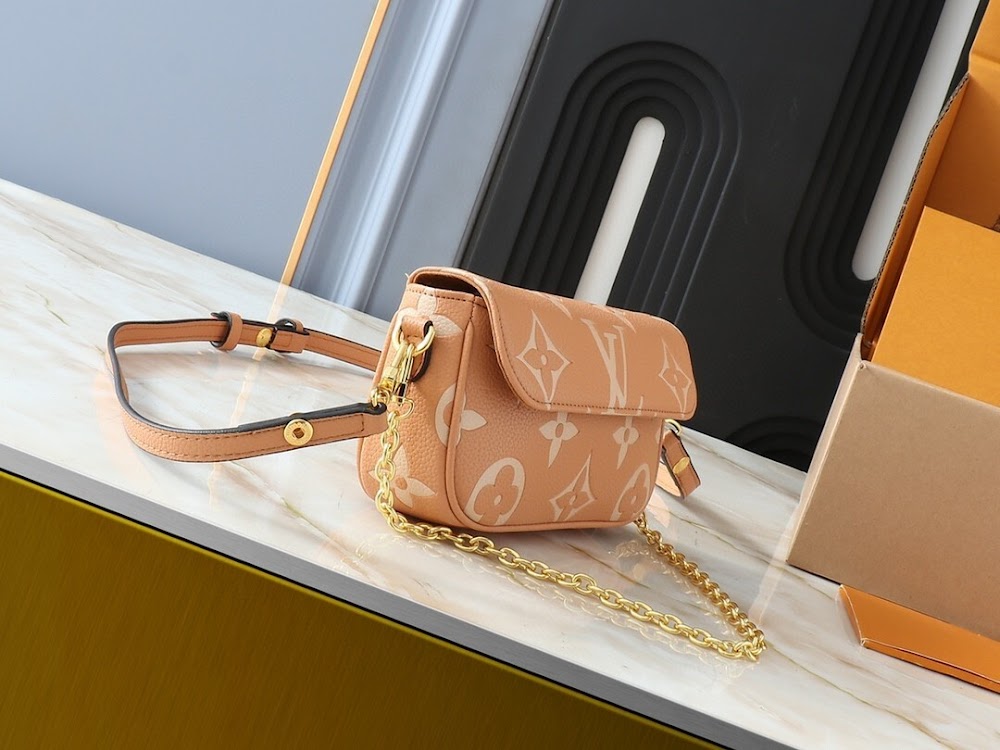 Dragons Bags ln Luxury Bag --76490