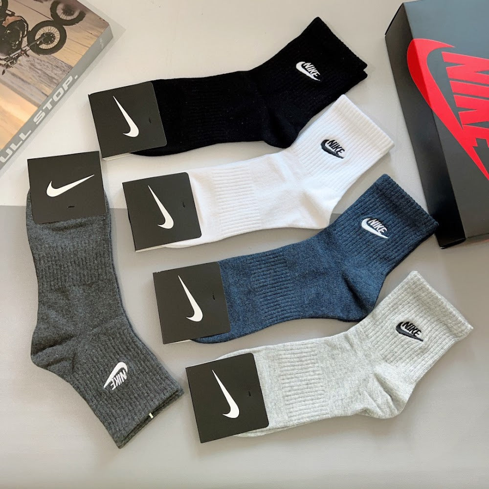 Dragons Bags Premium Luxury Socks --98097