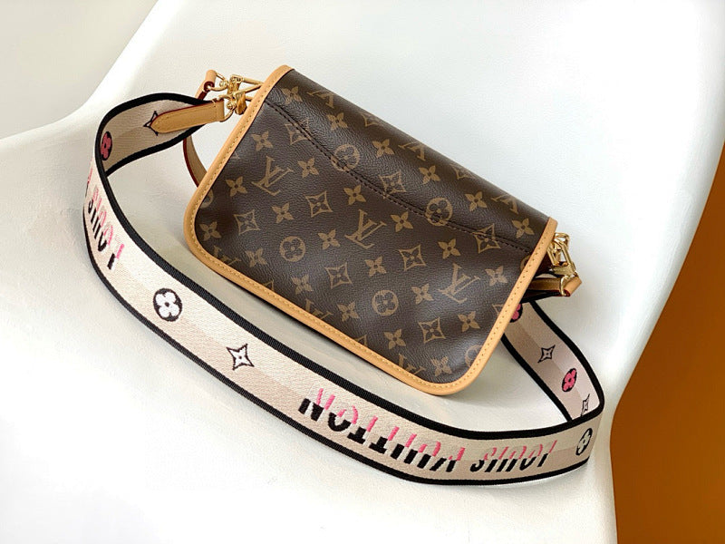 Dragons Bags ln Luxury Bag --81500