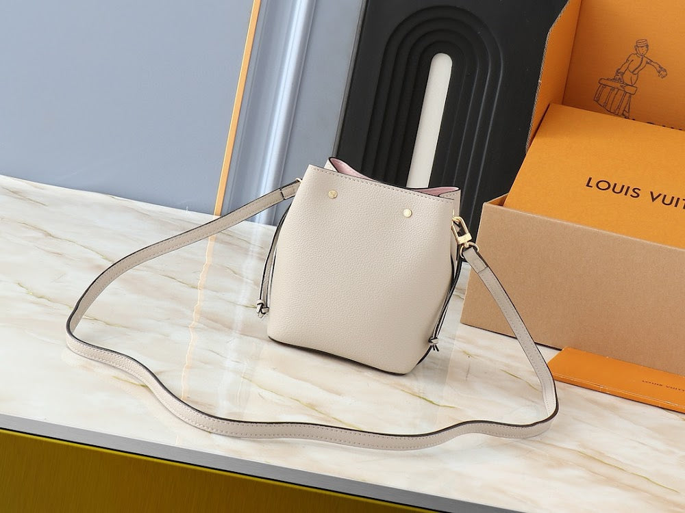 Dragons Bags ln Luxury Bag --81603