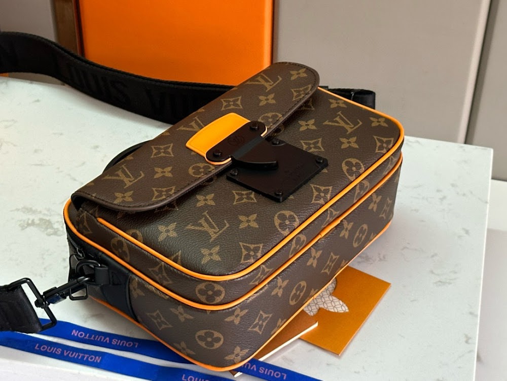 Dragons Bags ln Luxury Bag --70876
