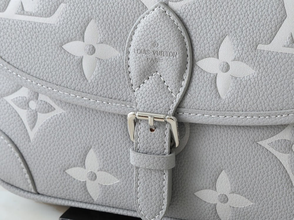 Dragons Bags ln Luxury Bag --76715