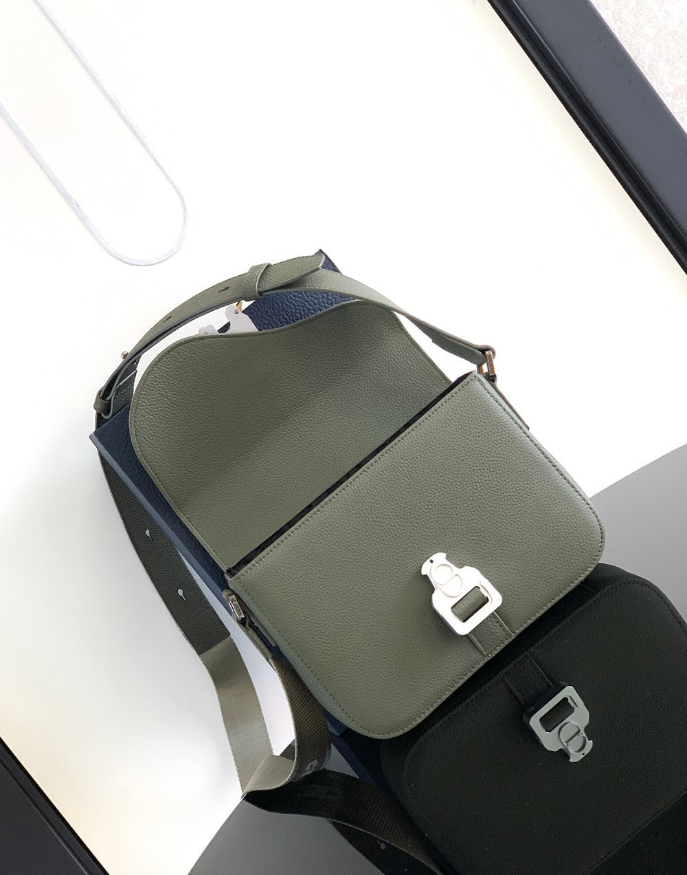 Dragons BagsDiorn Luxury Bag --116008