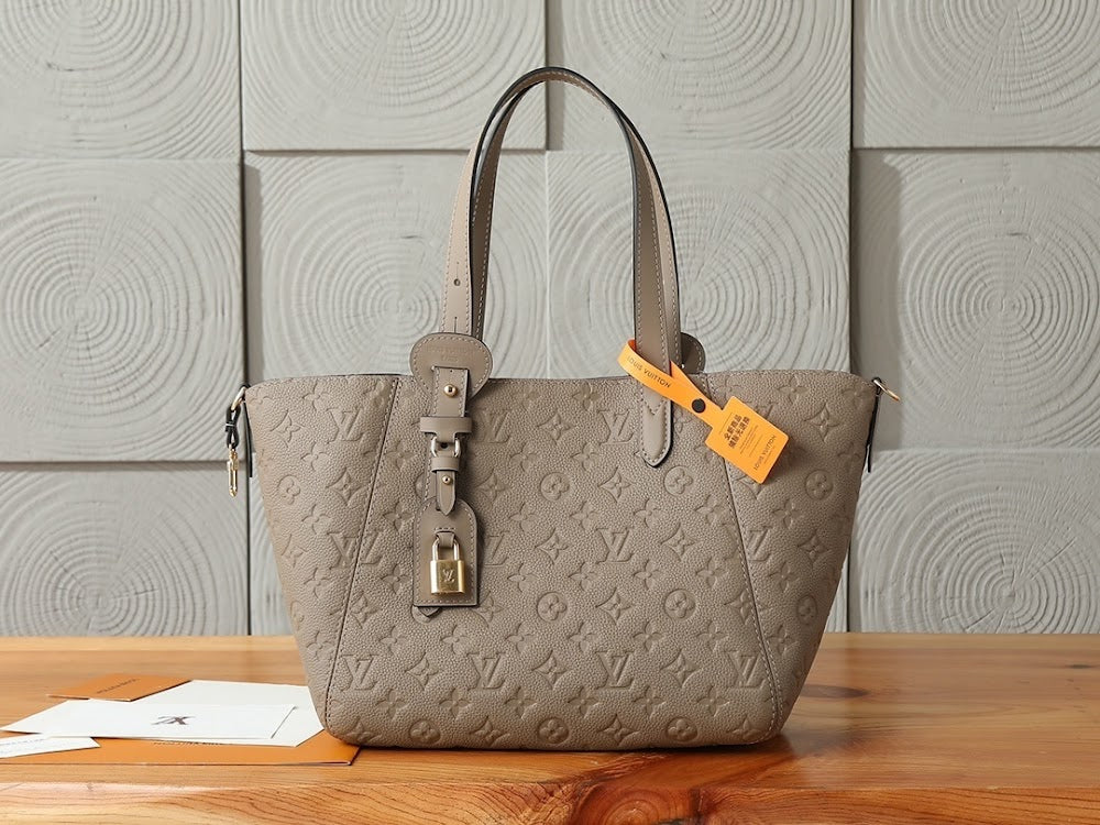 Dragons Bags ln Luxury Bag --97279