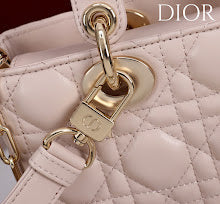 new-luxury-designer-bags-nm7479
