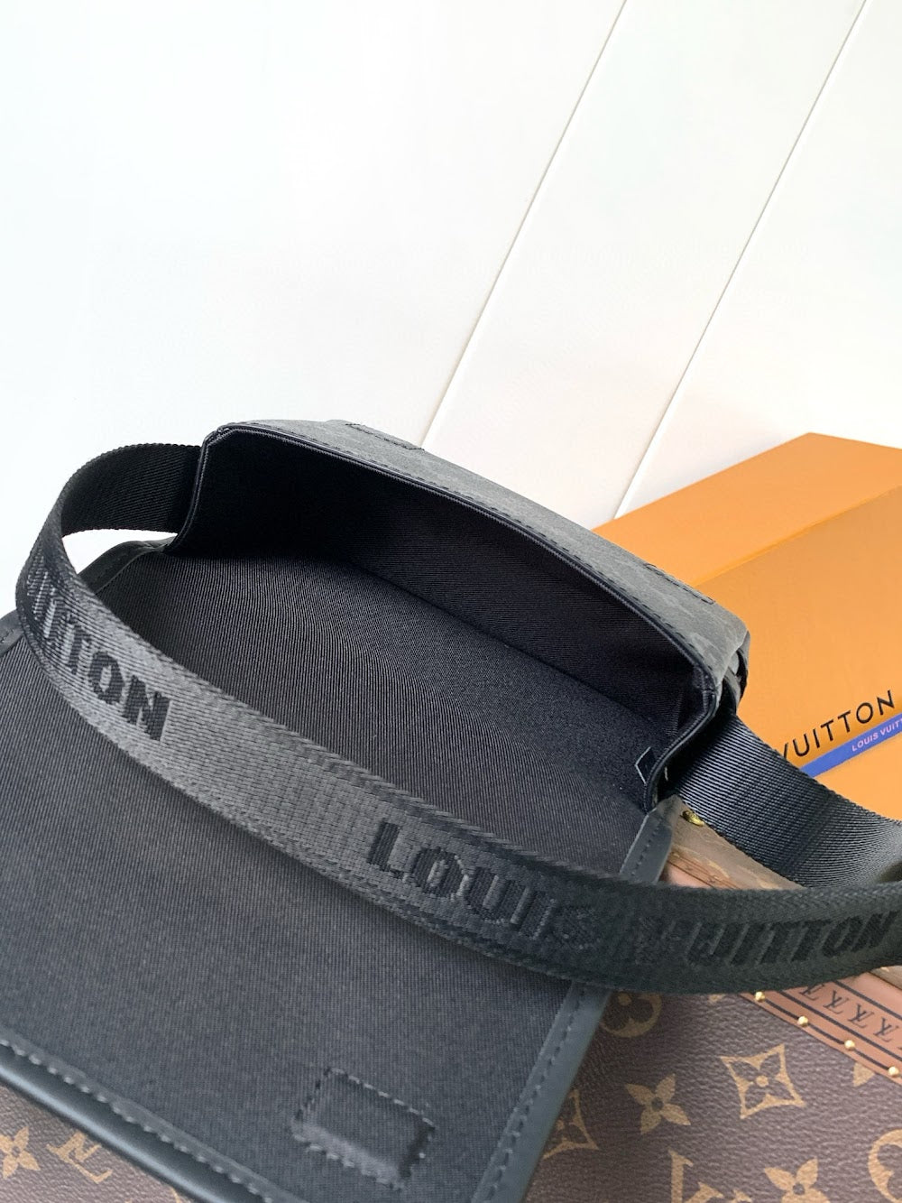 Dragons Bags ln Luxury Bag --71090