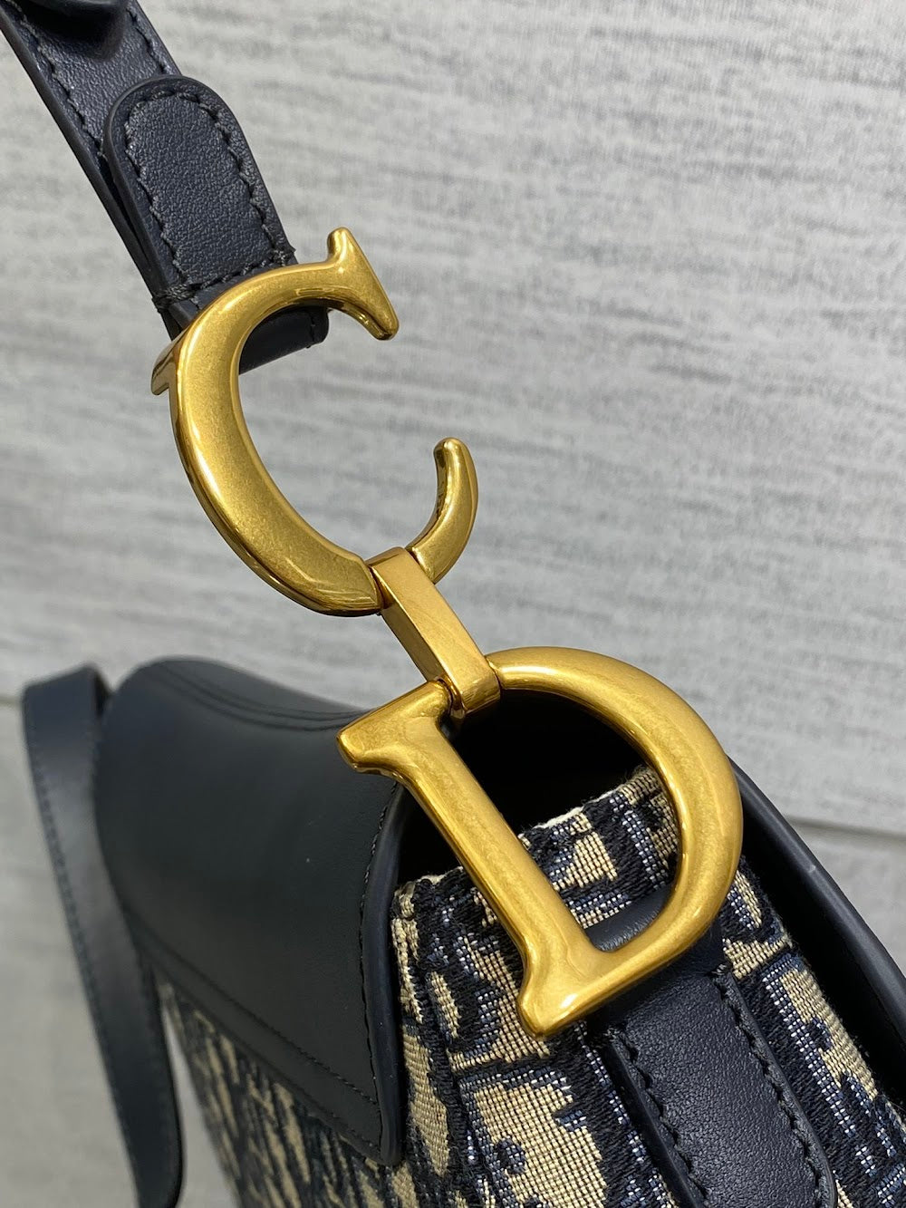 Dragons BagsDiorn Luxury Bag --115280