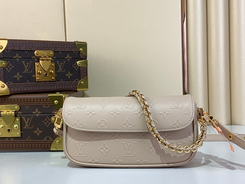 Dragons Bags ln Luxury Bag --69759