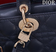 new-designer-premium-bags-nm7399