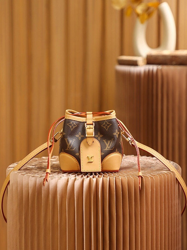 Dragons Bags ln Luxury Bag --81641