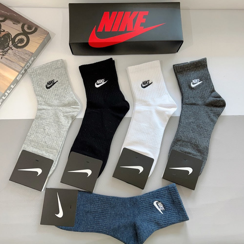 Dragons Bags Premium Luxury Socks --98097
