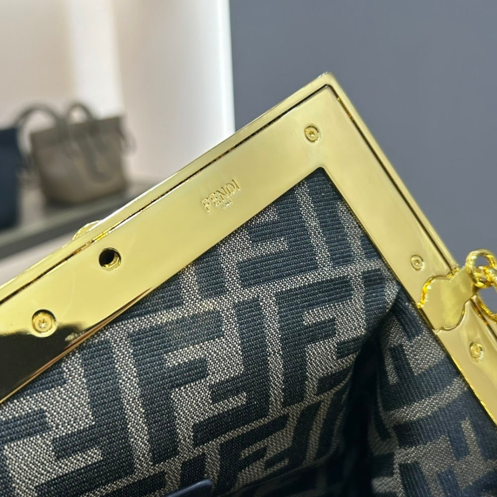 new-designer-premium-bags-nm15567