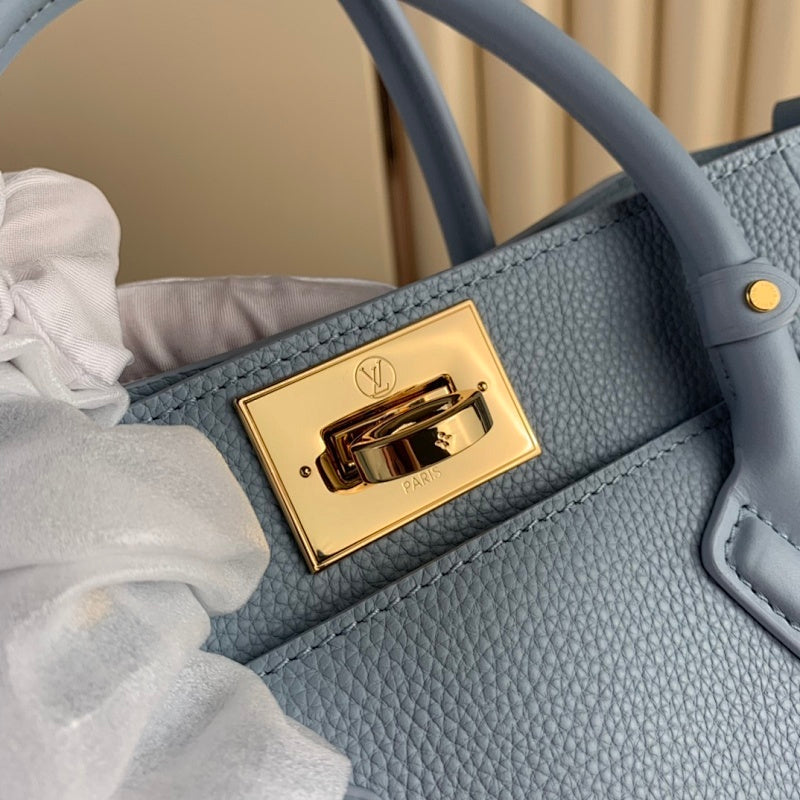 Dragons Bags ln Luxury Bag --60811