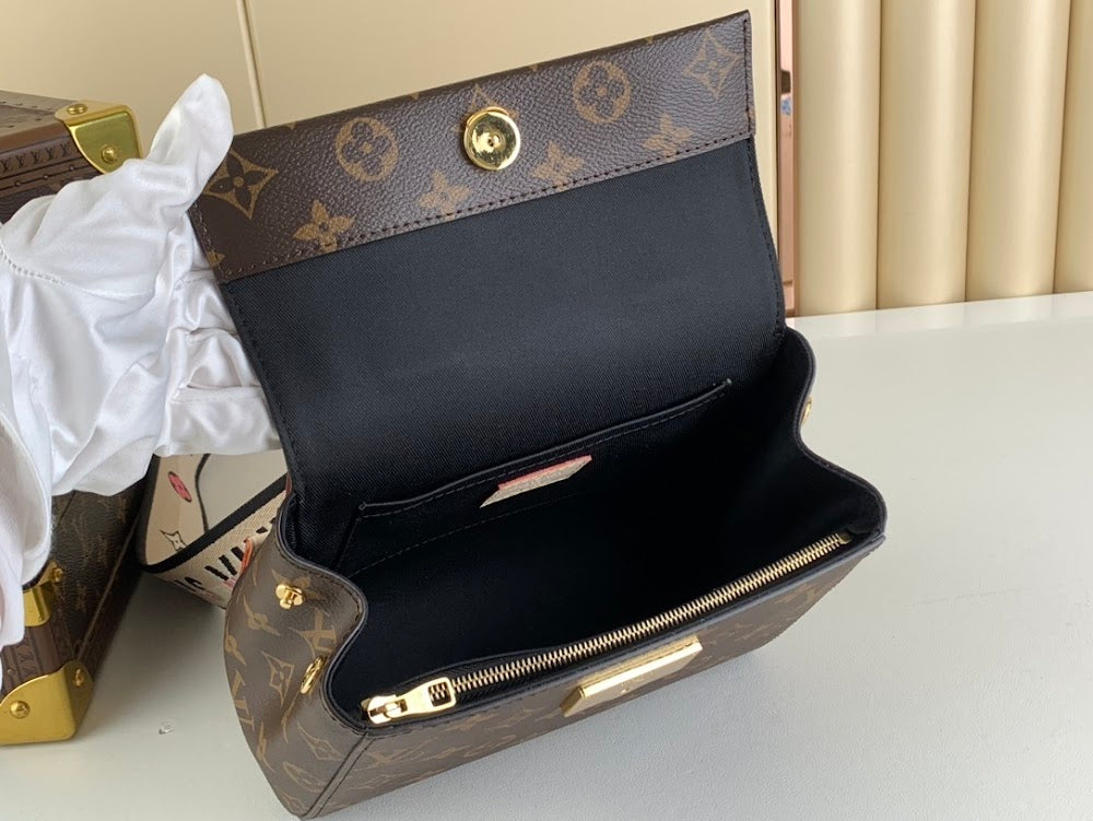 Dragons Bags ln Luxury Bag --68783