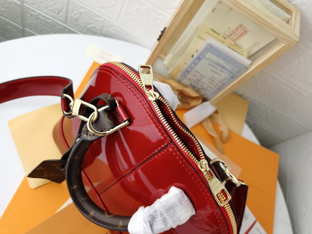 Dragons Bags ln Luxury Bag --78140