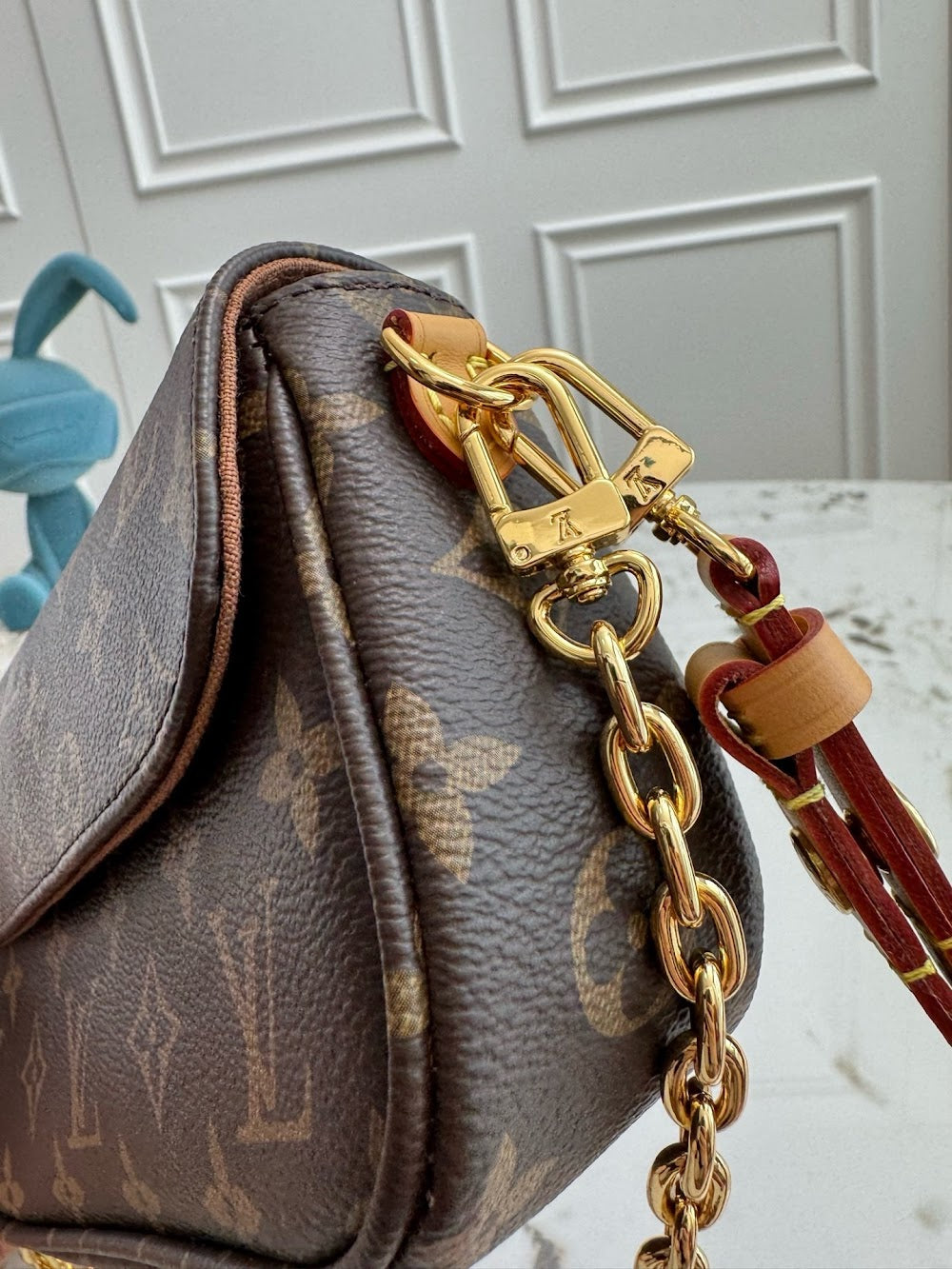 Dragons Bags ln Luxury Bag --81781