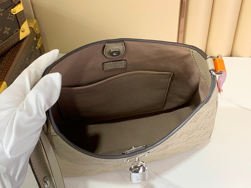 Dragons Bags ln Luxury Bag --62916