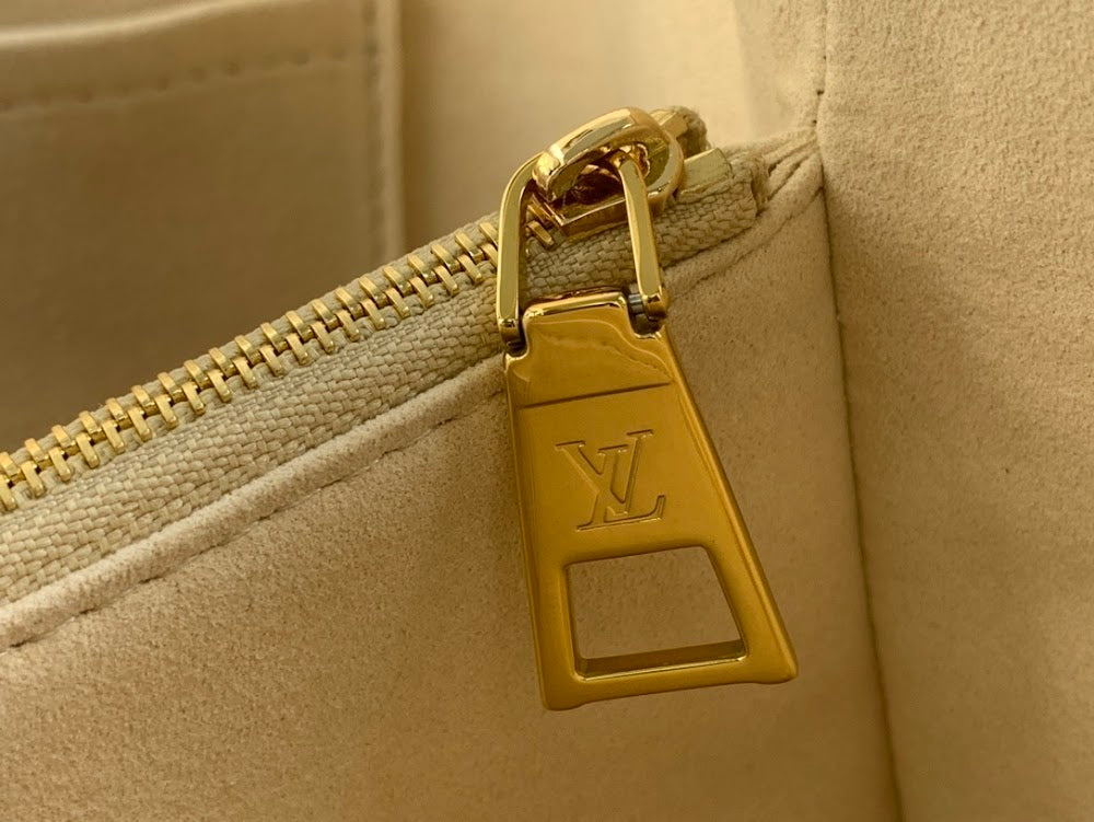 Dragons Bags ln Luxury Bag --62496