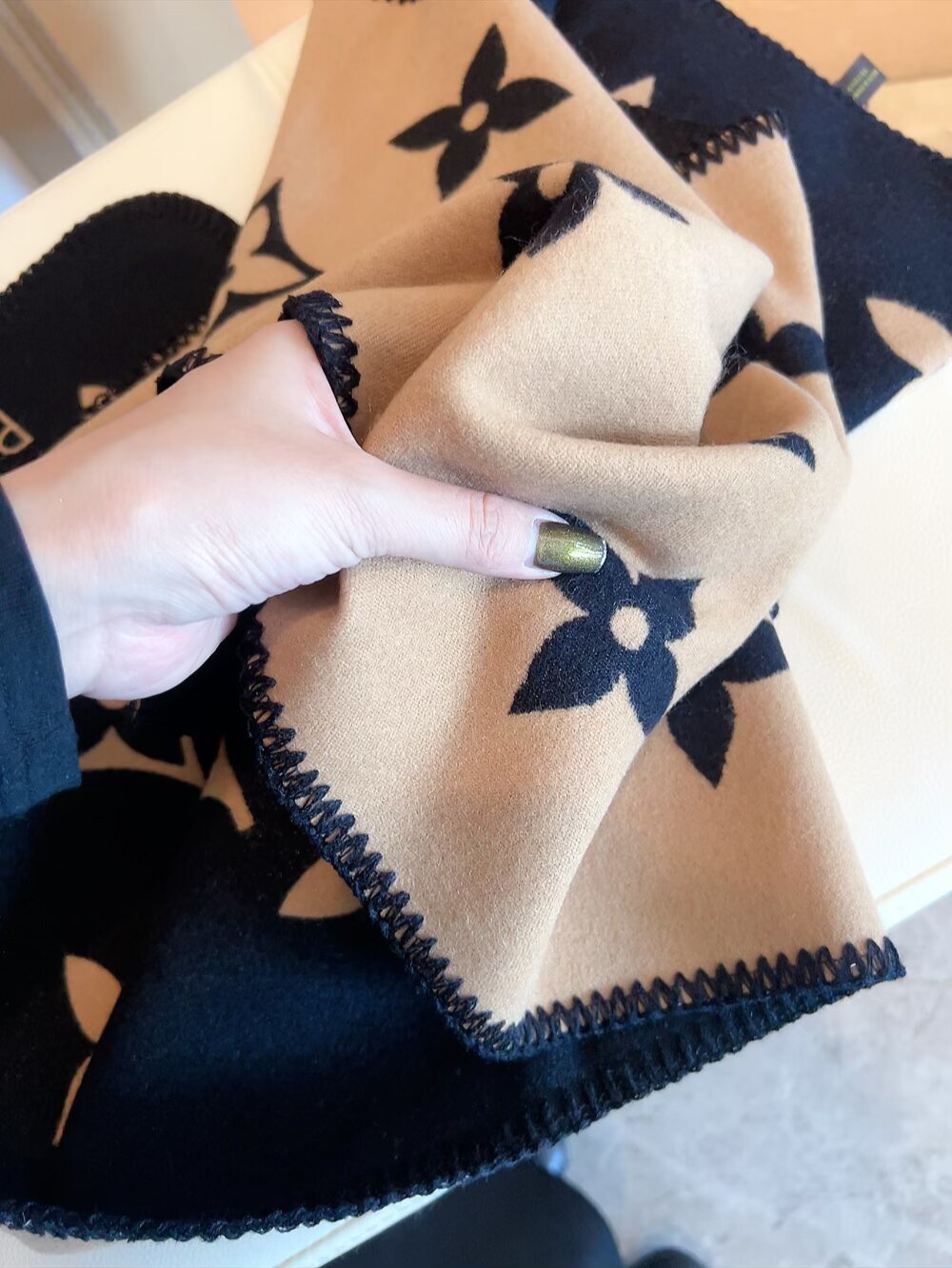 Dragons Bags Premium Designer Scarf --99216