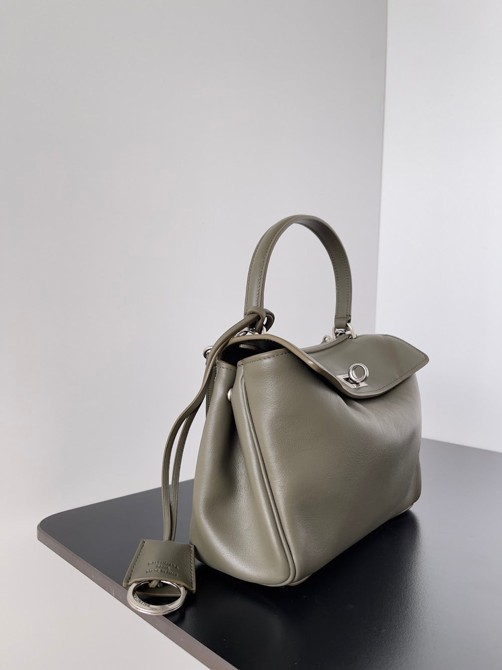 Dragons Bags Balenciaga Luxury Bag --110649