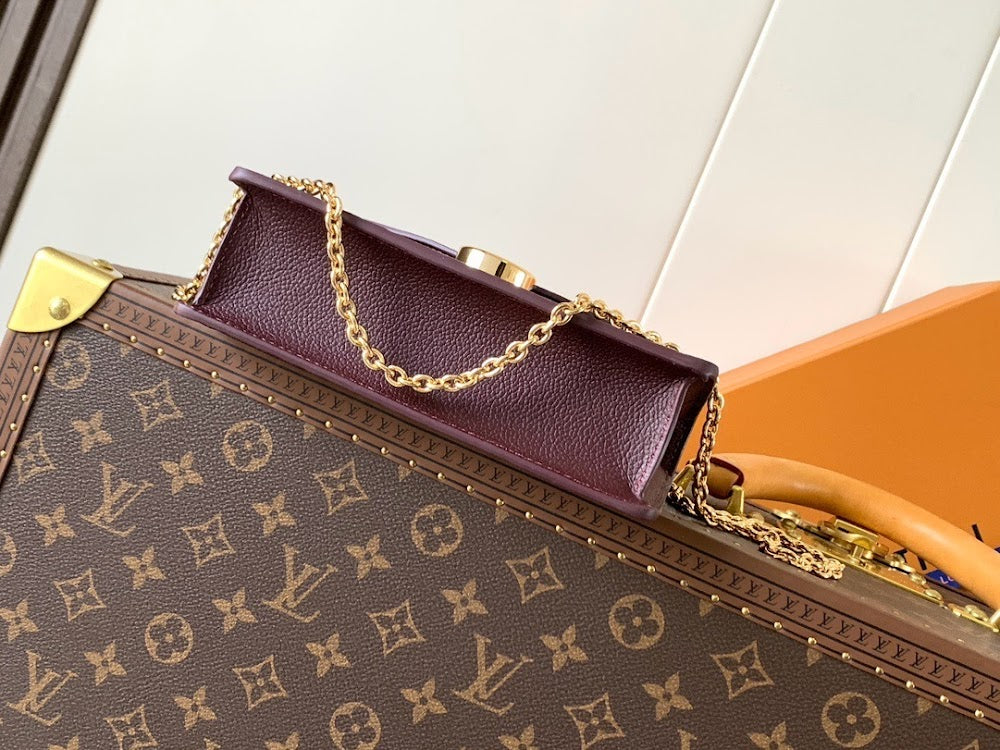 Dragons Bags ln Luxury Bag --81825