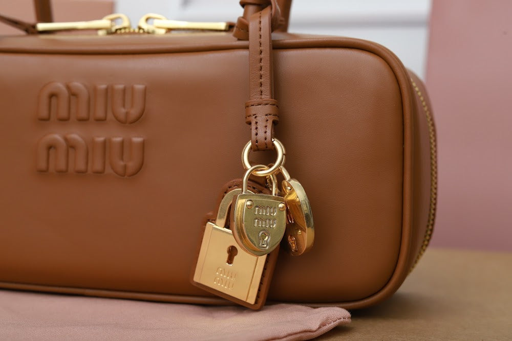 Dragons Bags Miun Miun Luxury Bag --122749