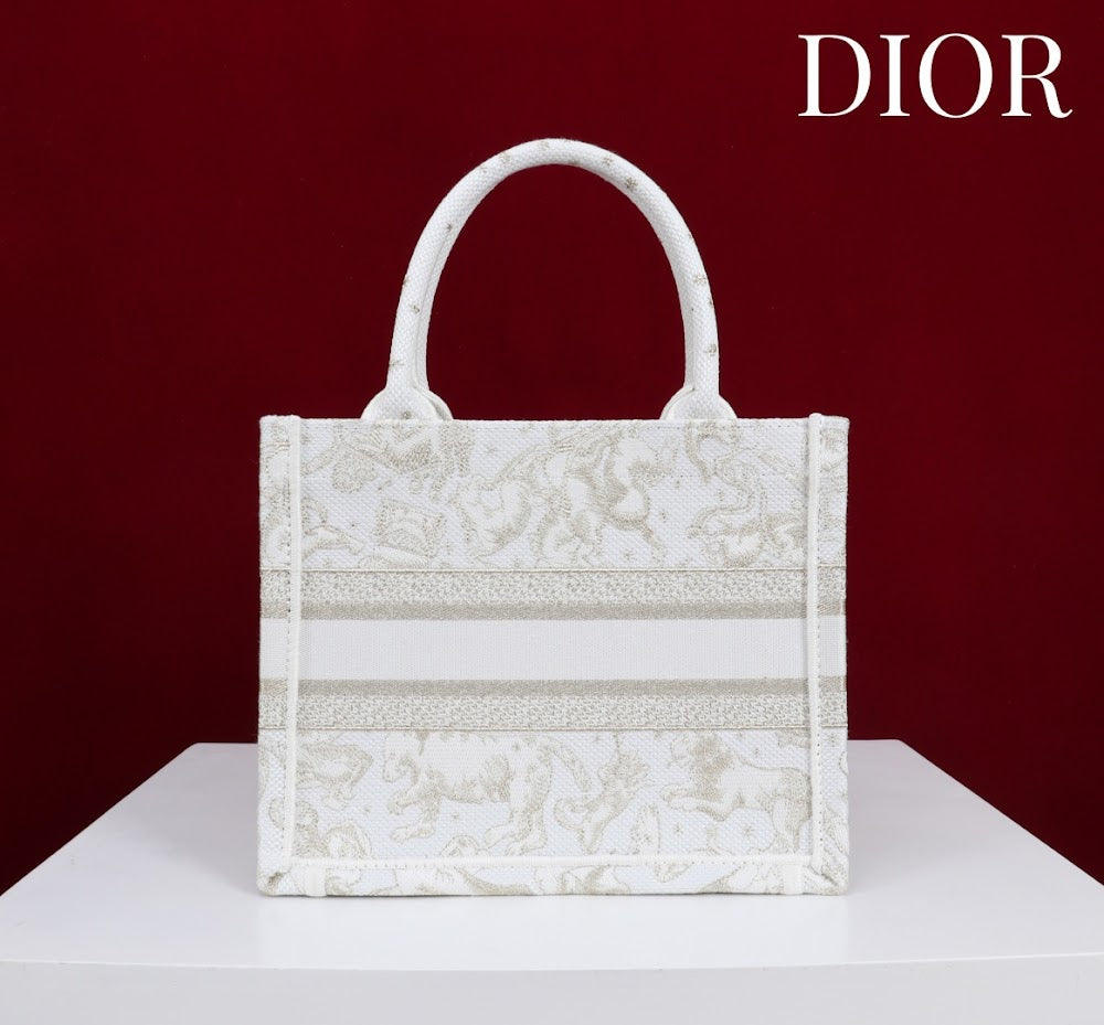 Dragons BagsDiorn Luxury Bag --114900