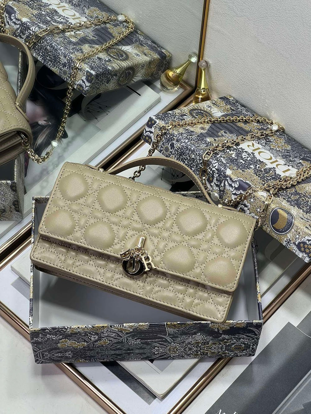 Dragons BagsDiorn Luxury Bag --116198