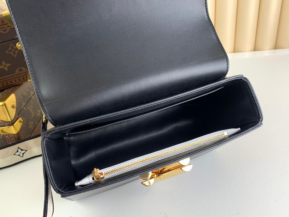Dragons Bags ln Luxury Bag --68007