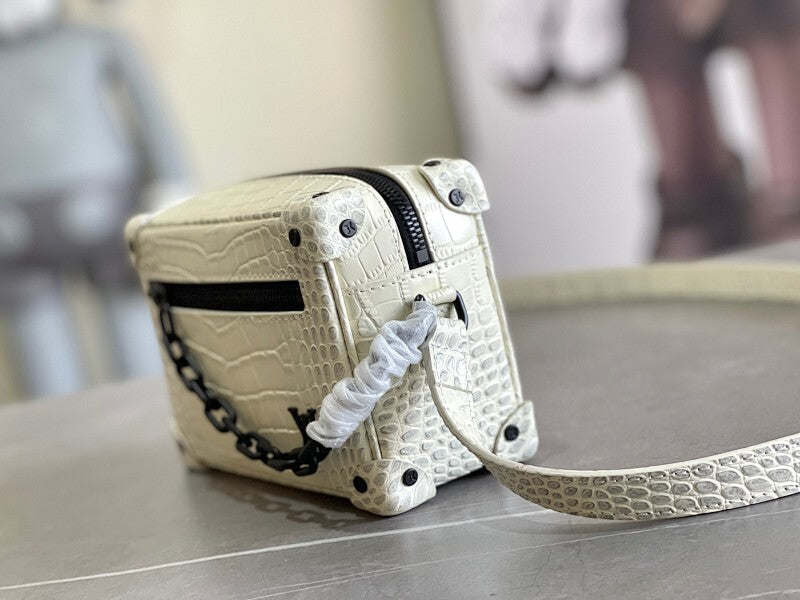 Dragons Bags ln Luxury Bag --70682