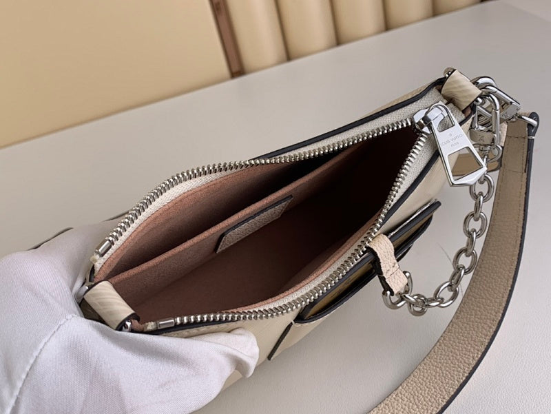 Dragons Bags ln Luxury Bag --61374