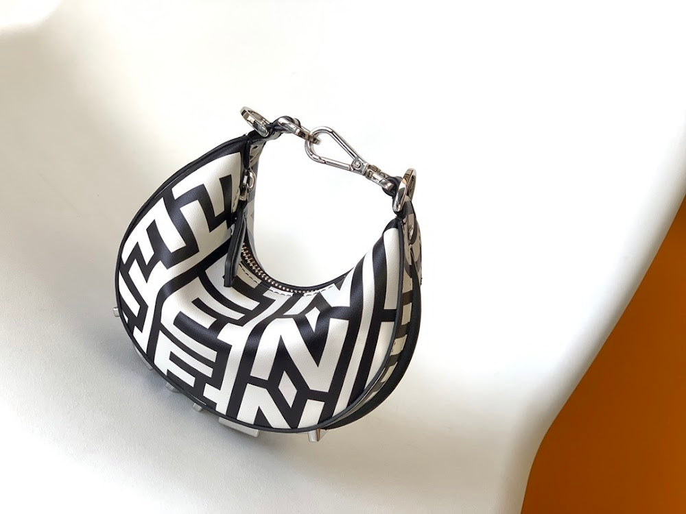 new-luxury-designer-bags-nm15325