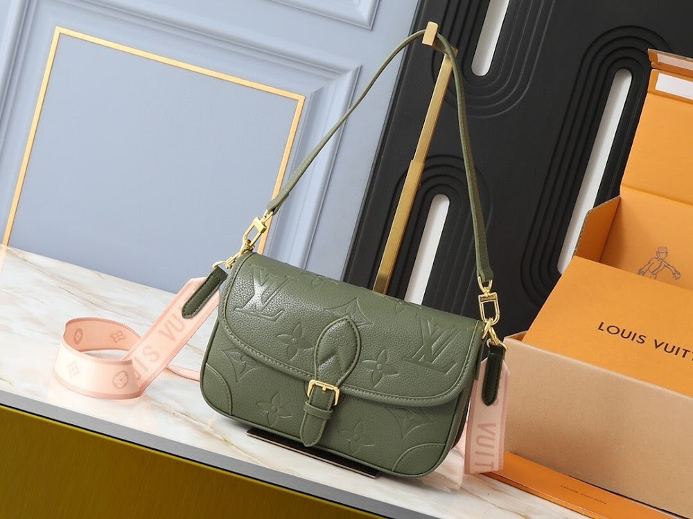 Dragons Bags ln Luxury Bag --76471