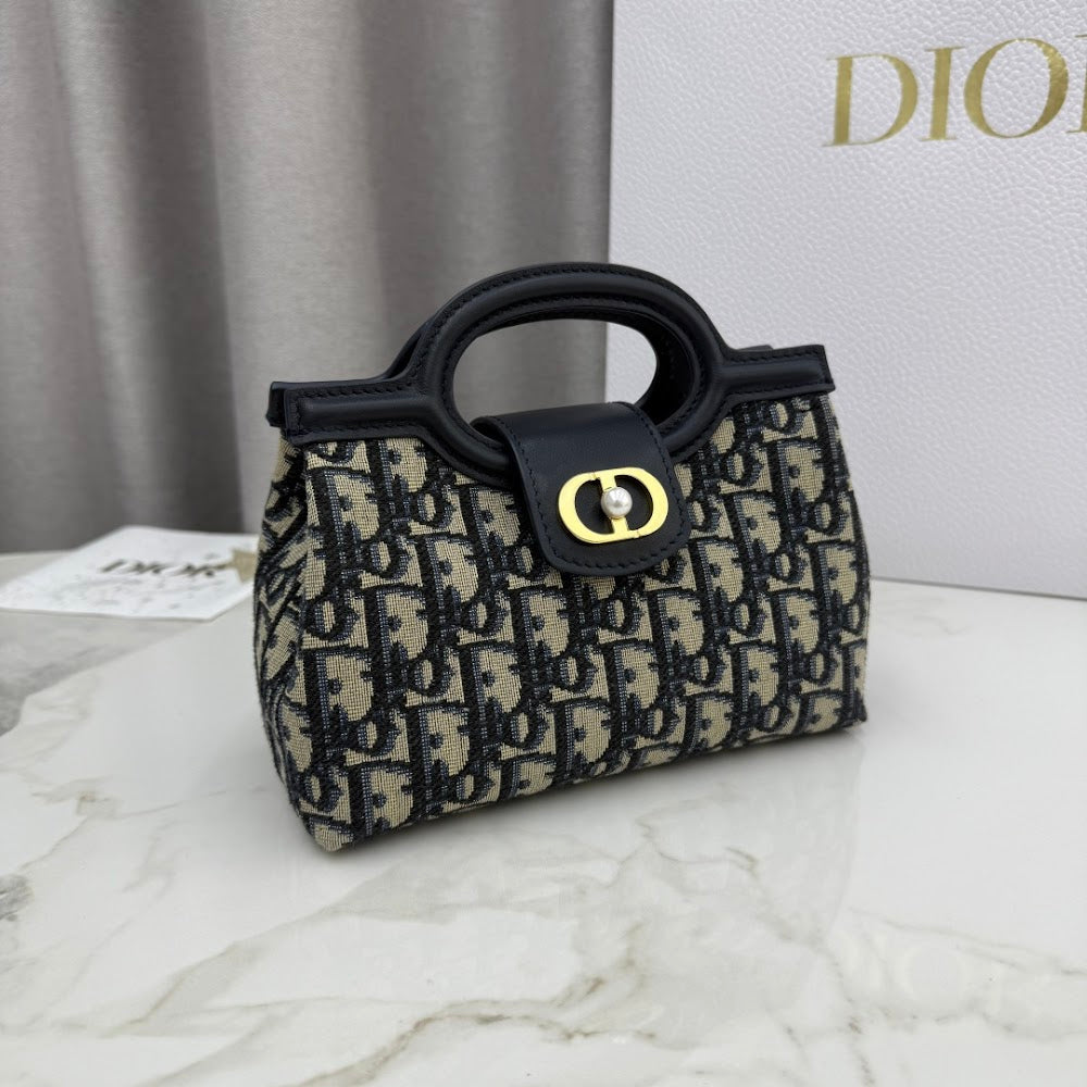 Dragons BagsDiorn Luxury Bag --116109