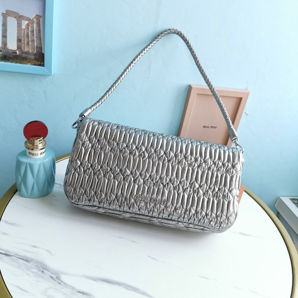 Dragons Bags Miun Miun Luxury Bag --123237