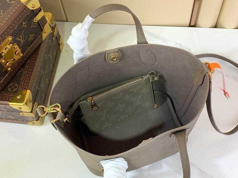 Dragons Bags ln Luxury Bag --69771