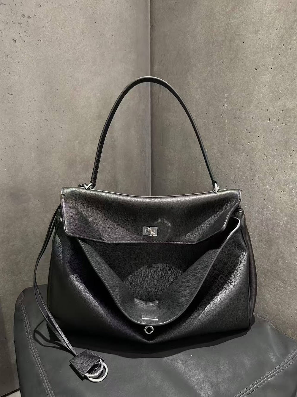 Dragons Bags Balenciaga Luxury Bag --110768