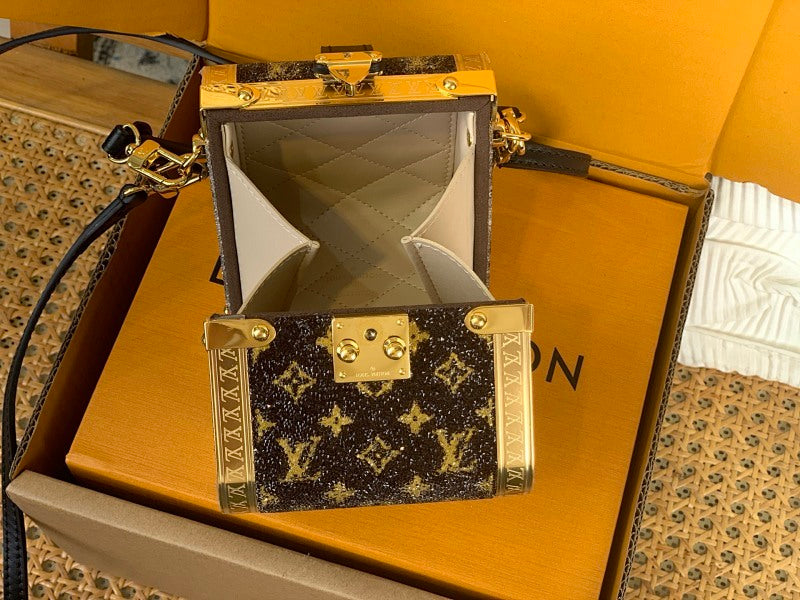 Dragons Bags ln Luxury Bag --69802